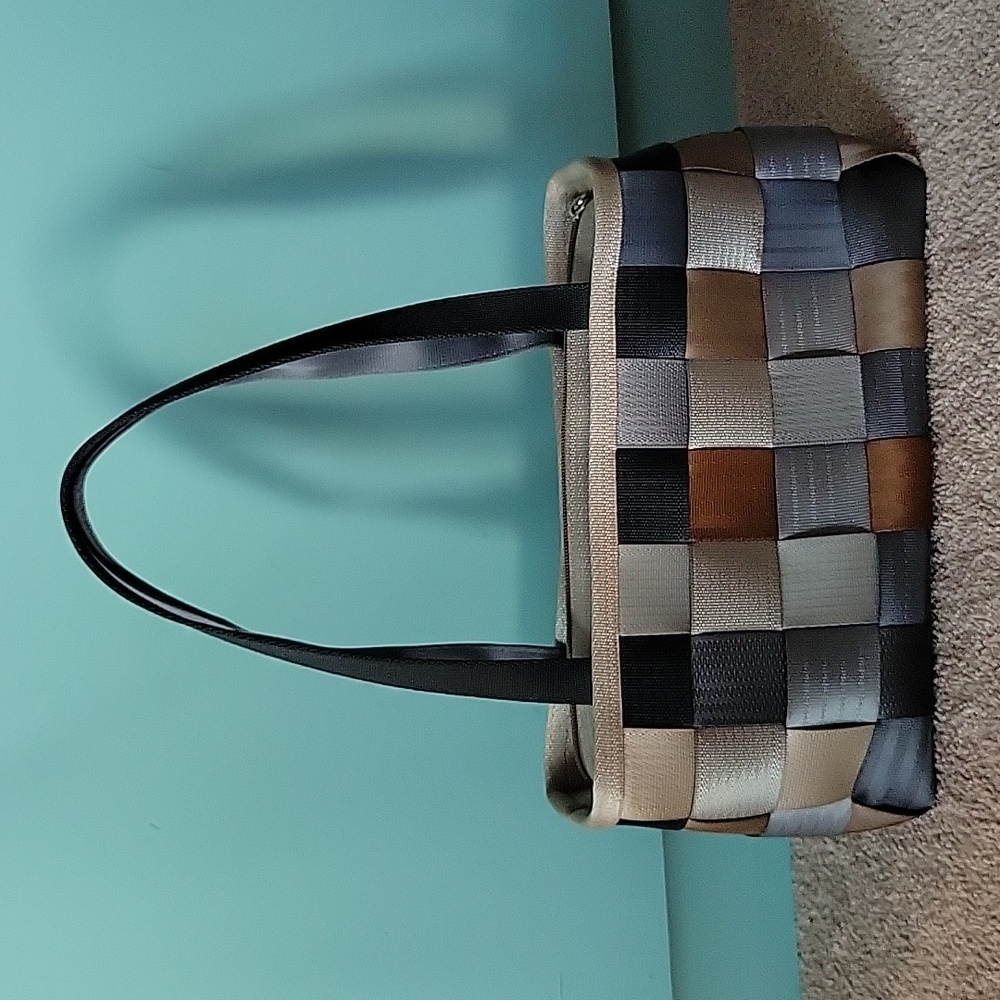 Harveys Seatbelt Bag